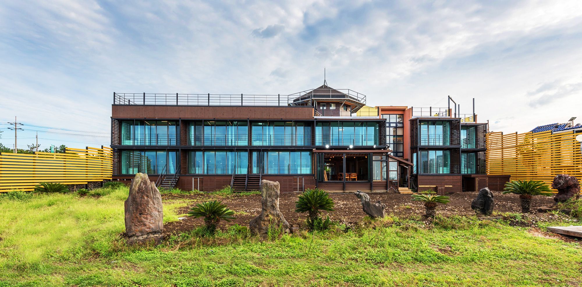 Castle Pool Resort Jeju Exterior photo